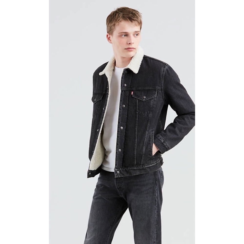 Levi’s Sherpa Trucker Jacket in Grey Mens Size Small